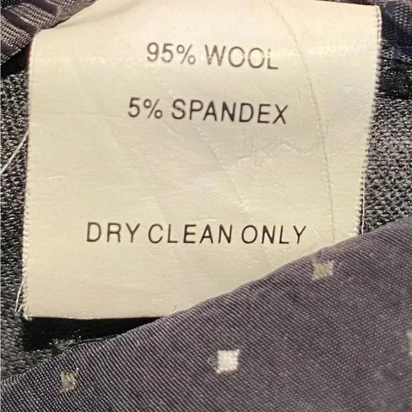 Trina Turk suit blazer and pants, size 4 - Picture 16 of 16